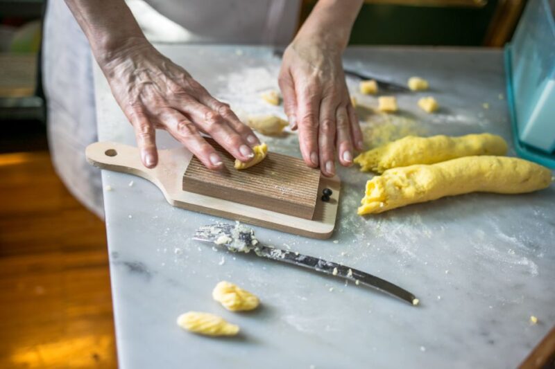 La Spezia: Private Pasta-Making Class at a Local's Home - Class Structure