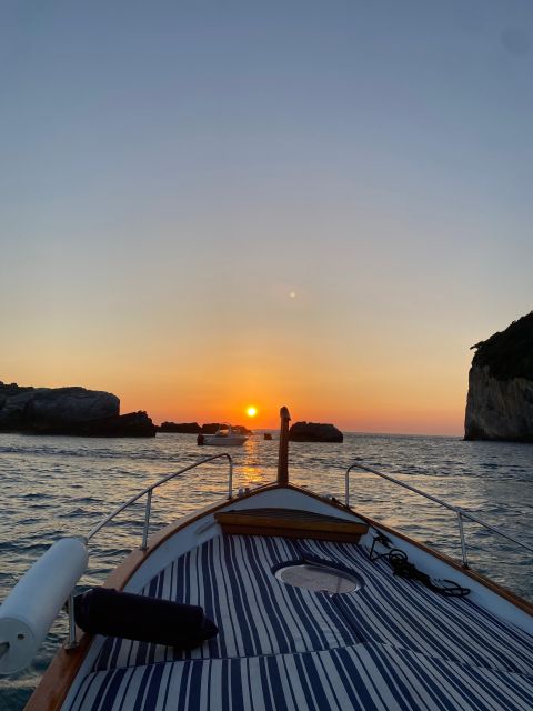 La Spezia: Sunset Boat Tour in the Gulf of Poets - Key Points