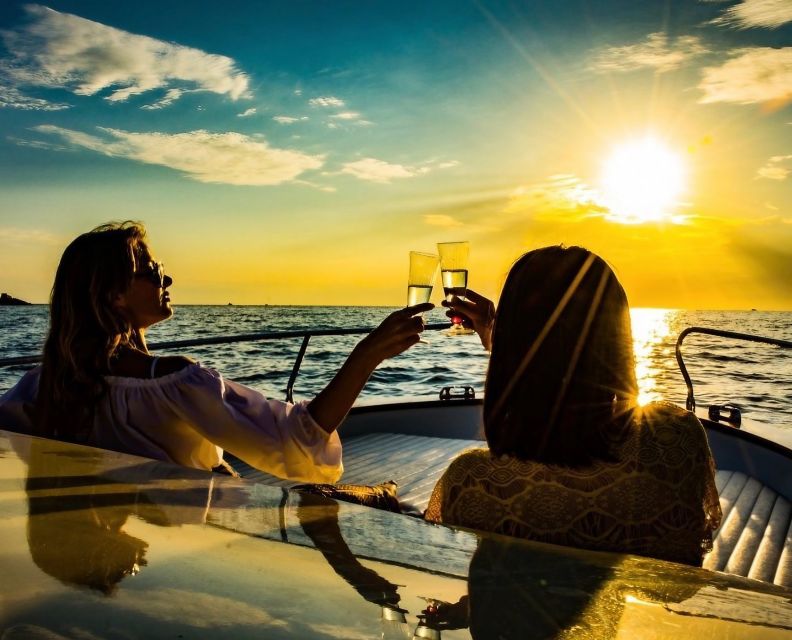 La Spezia: Sunset Boat Tour With Aperitivo and Snacks - Itinerary Highlights
