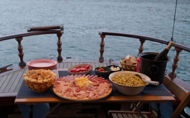 La Spezia: Sunset Cruise With Aperitif and Dinner - Experience Highlights