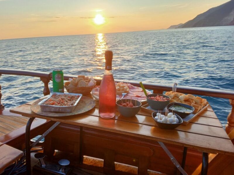 La Spezia: Sunset Cruise With Aperitif and Dinner - Itinerary Overview