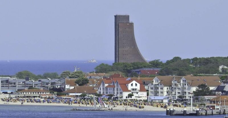 Laboe: Naval Memorial Smartphone App Audio Guide - Route and Features