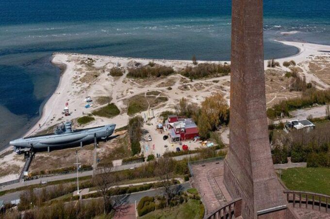 Laboe: Naval Memorial Smartphone App Audio Guide - Ideal for Various Travelers