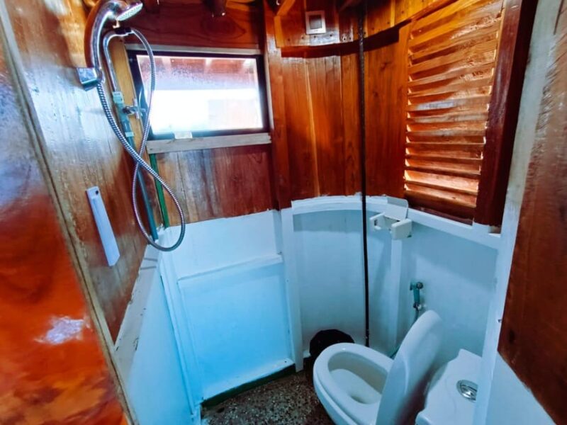 Labuan Bajo: 2-Day Komodo Island Cruise With a Private Cabin - Participant Information