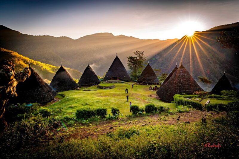 Labuan Bajo: Private Komodo Island & Waerebo Tour 5 Days - Itinerary Highlights