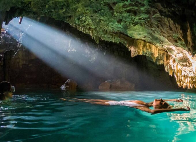 Labuan Bajo: Rangko Cave and Beach Snorkeling Half-Day Tour - Customer Reviews
