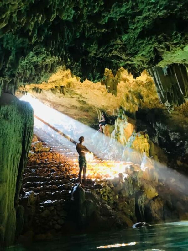 Labuan Bajo: Rangko Cave and Sand Island Half-Day Trip - Key Points