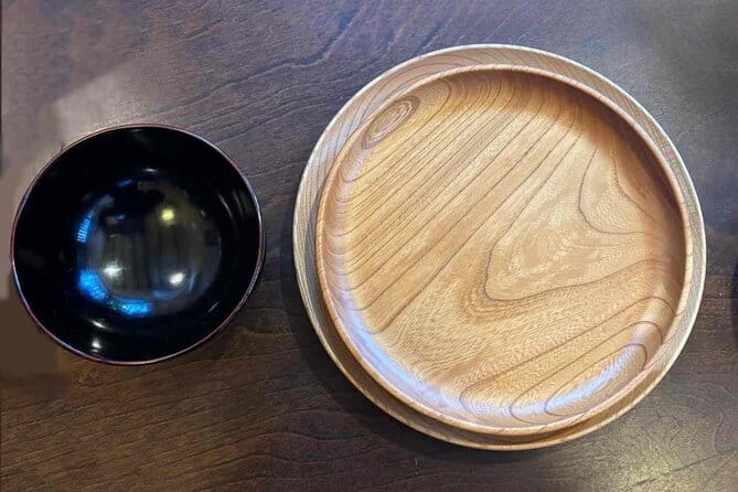 Lacquer Polishing Create Unique Japanese Tableware - Discovering the Art of Lacquer Polishing