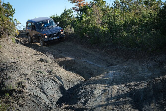 Lada Niva 4x4 Driving Experience - Traveler Review Highlights
