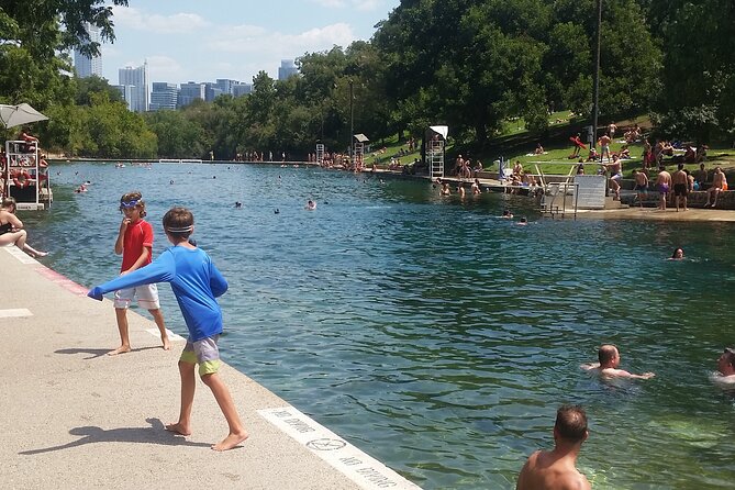 Lady Bird Lake Bike Tour in Austin - Bike and Helmet Rental