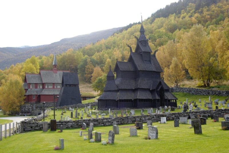 Lærdal: Guided Tour in Borgund Stave Church and Vindhella - Key Points