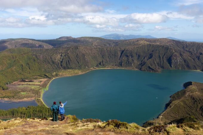 Lagoa Do Fogo: Guided Volcano Geo Tour W/ Hotsprings Bathing - Volcanic Activity