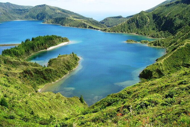 Lagoa Do Fogo: Private Scenic Walking Tour - Itinerary and Customization