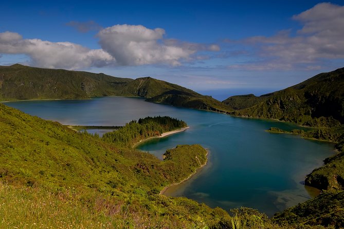 Lagoa Do Fogo Volcano and Caldeira Velha Hot Springs - Relaxing in the Hot Springs