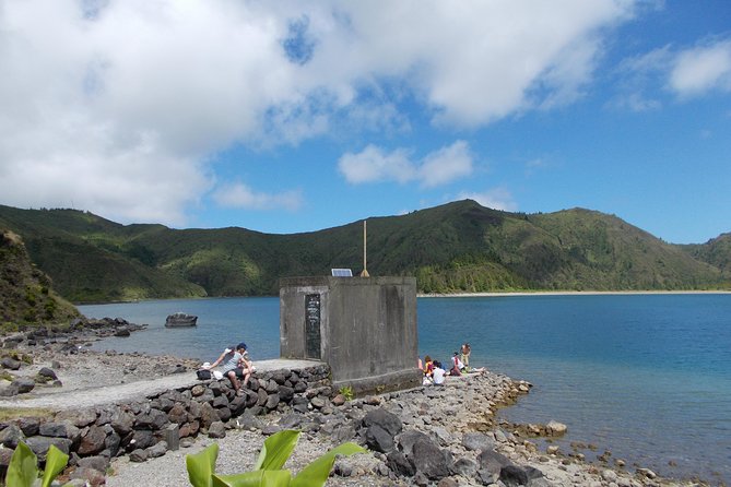 Lagoa Do Fogo Walking Tour With Lunch From Ponta Delgada - Picnic Lunch