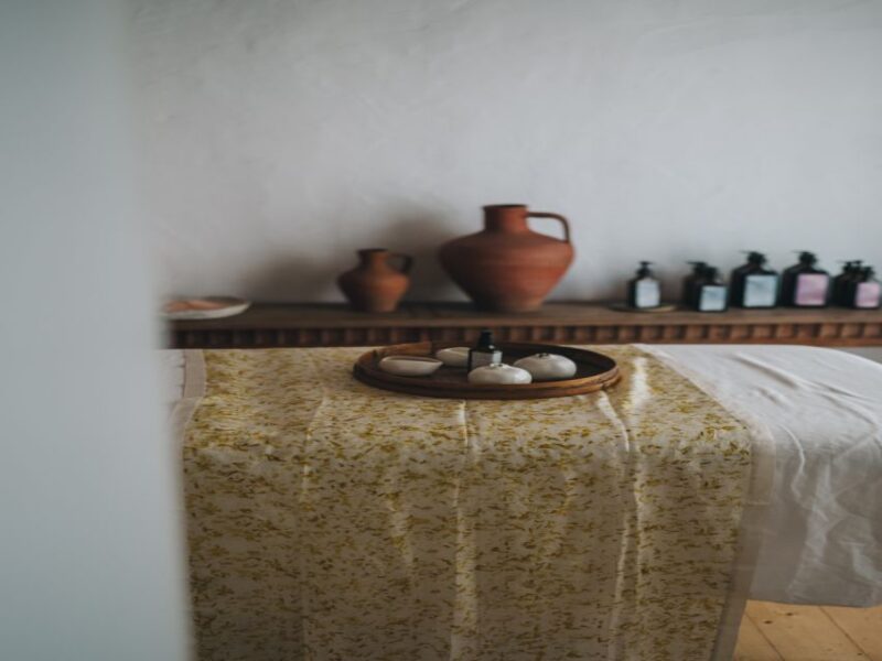 Lagoa: La Eva Spa Treatment and Roseum Full Body Scrub - Key Points