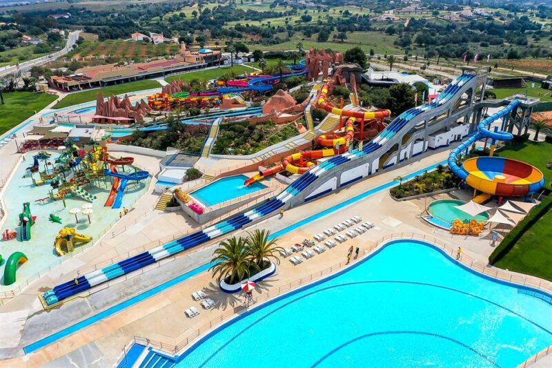 Lagoa: Slide & Splash Water Park Entrance Ticket - Cabanas and On-Site Services