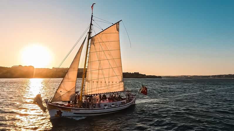 Lagos: Sunset Sail Aboard a Traditional Boat With Prosecco - Pricing and Booking