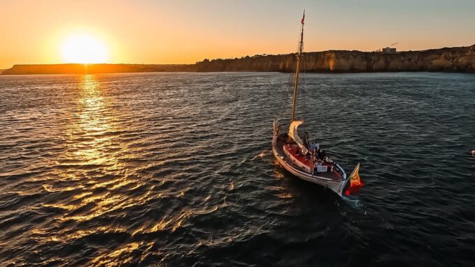 Lagos: Sunset Sail Aboard a Traditional Boat With Prosecco - Relax With Prosecco Sunset