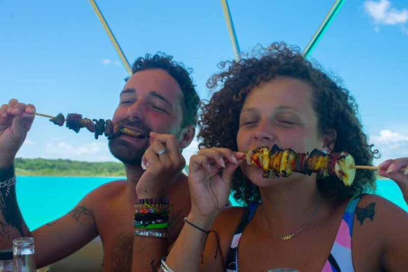 Laguna Grill: 4-Hr Private Boat Tour With BBQ and Drinks - Visiting Bird Island Sanctuary