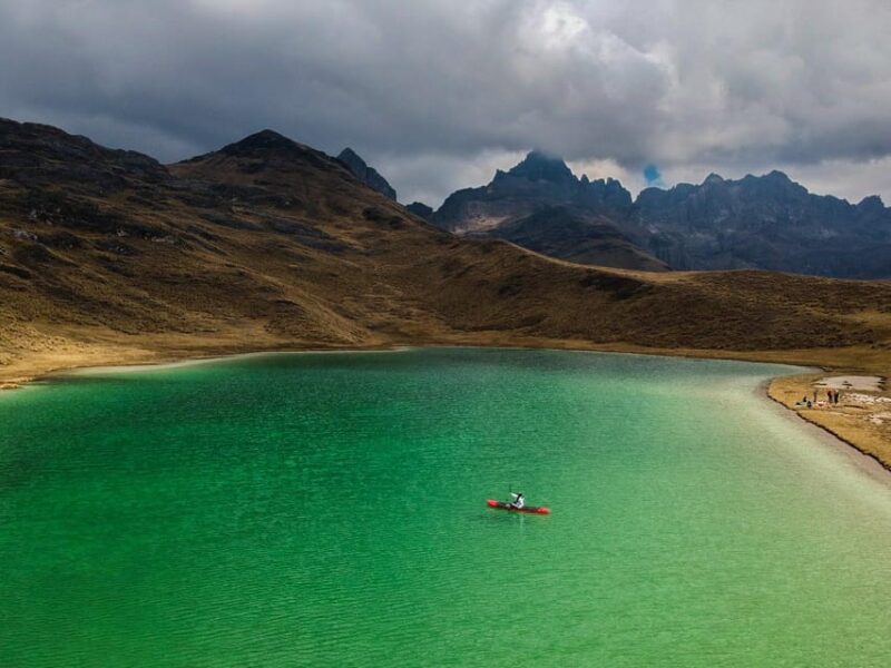 Laguna Verdeqocha: Kayaking and Paddleboarding Odyssey - Tour Inclusions