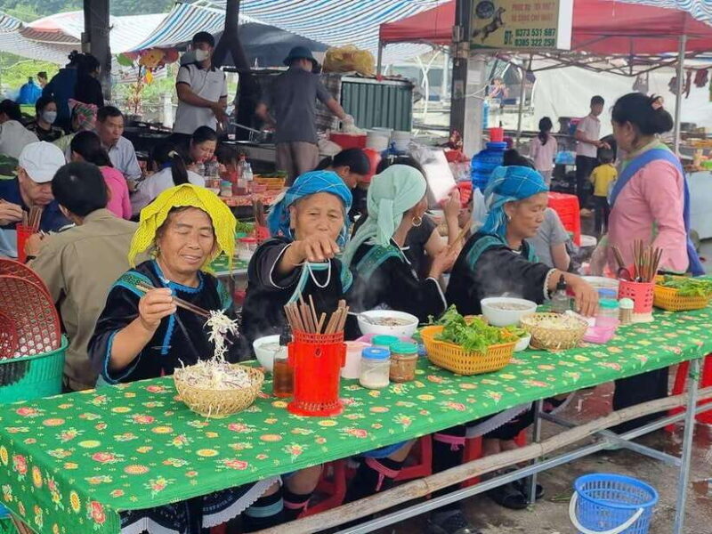 Lai Chau: Colorful Ethnic Market of San Thang on Sunday - Discovering the Untouched Market Experience