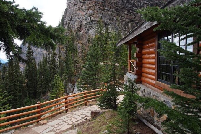 Lake Agnes Tea House Trail: Nature Tour With Audio Guide - Panoramic Views and Historic Landmarks