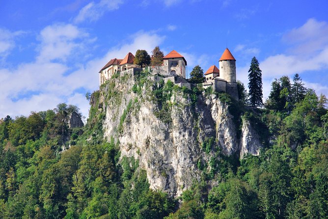 Lake Bled With Bled Castle Included - Charming Bled Town