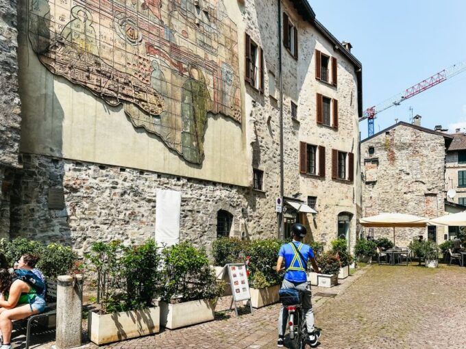 Lake Como: Ebike Tour With Live Guide, Ehelmet, and Ipad - Equipment and Languages
