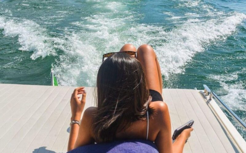 Lake Como: Exclusive Lake Tour by Private Boat With Captain - Itinerary and Highlights