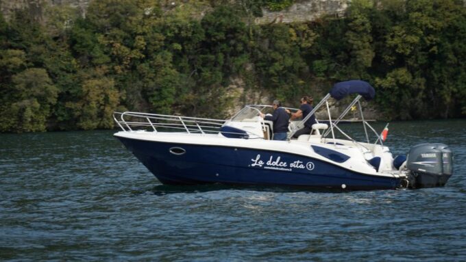 Lake Como: Glamour Private Tour 3 Hours Eolo Boat - Optional Pick-up and Drop-off