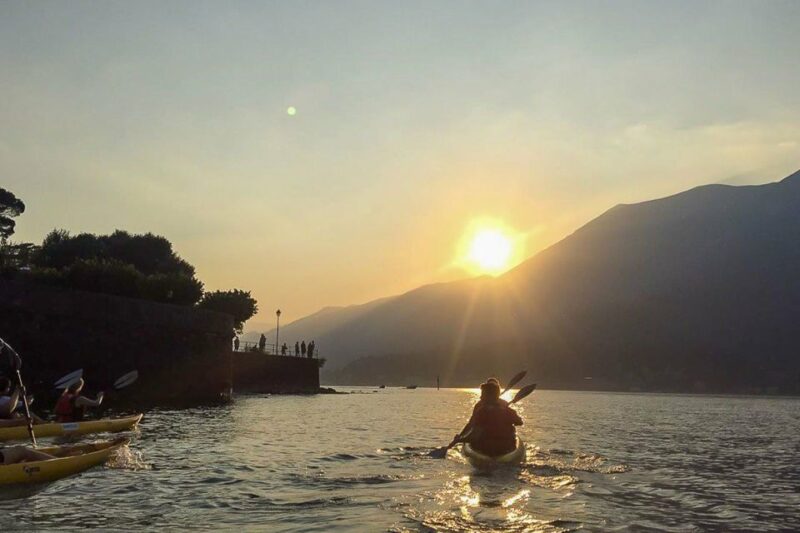 Lake Como: Golden Hour Guided Kayak Tour - Tour Experience