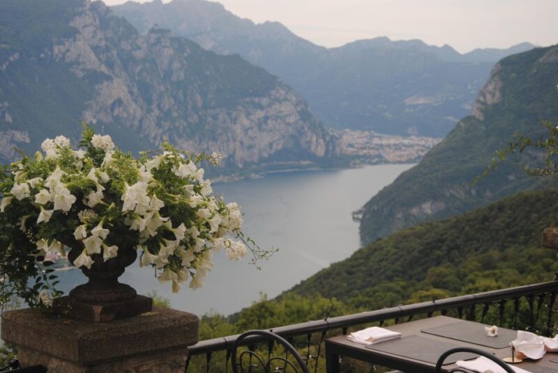 Lake Como: Helicopter Tour With an Unique Lunch in Como Lake - Scenic Highlights of Lake Como