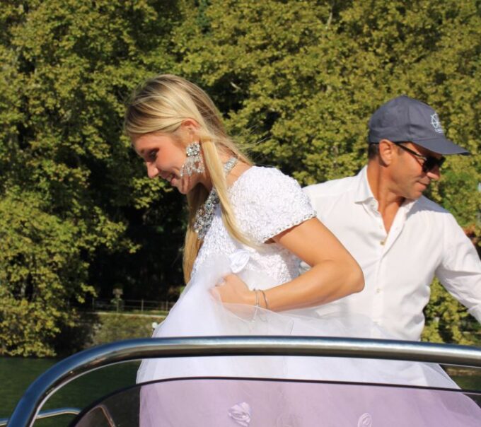 Lake Como: Model for a Day Boat Ride & Photo Shoot - Sparkling Wine, Music, and Relaxing Views