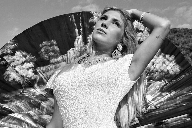 Lake Como Model for a Day on a Boat Private PhotoShooting - Highlights of the Tour