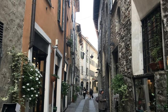 Lake Como: Tour Leader Guided Ebike Tour - Ipad and Audio Helmet - Guided Tour Experience