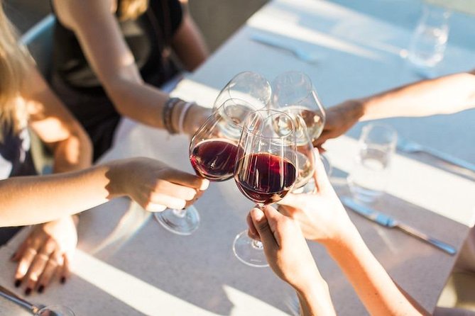 Lake Country Tour - Classic - 6 Wineries - Okanagan Valley Wineries