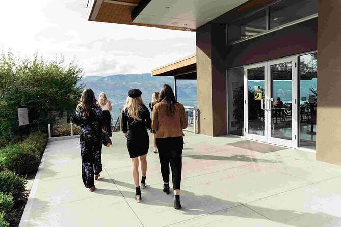 Lake Country Wineries Tour - Group Size and Duration