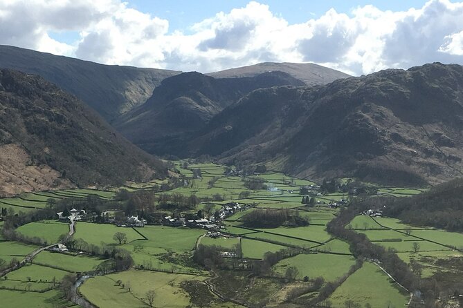Lake District Landscapes: a Self-Guided Audio Drive From Keswick - Accessing the VoiceMap App Features
