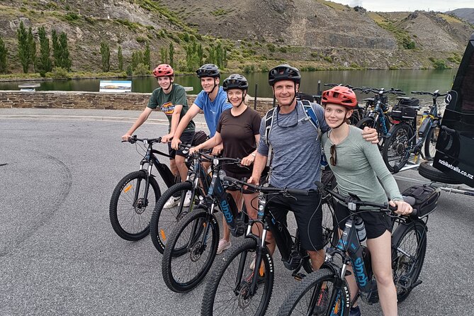 Lake Dunstan Cycleway Bike Rental And Return Shuttle - Riding Experience