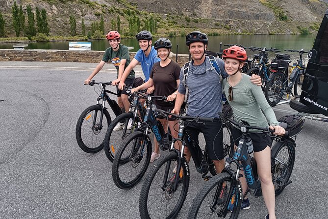Lake Dunstan Cycleway Bike Rental With Return Luxury Shuttle - Booking and Availability
