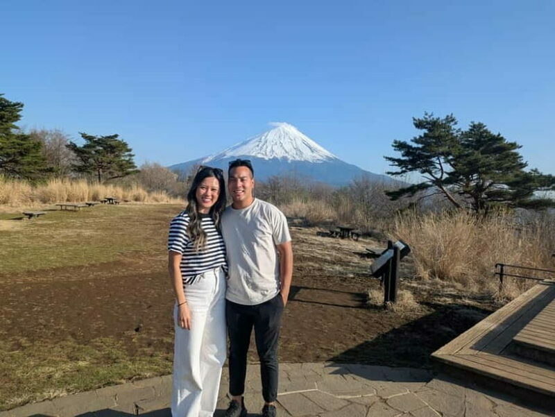Lake Kawaguchi: Half day Private Tour with local guide - Key Points
