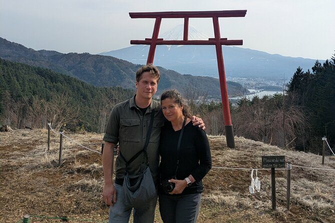 Lake Kawaguchi Private Hiking Tour with local guide - Key Points