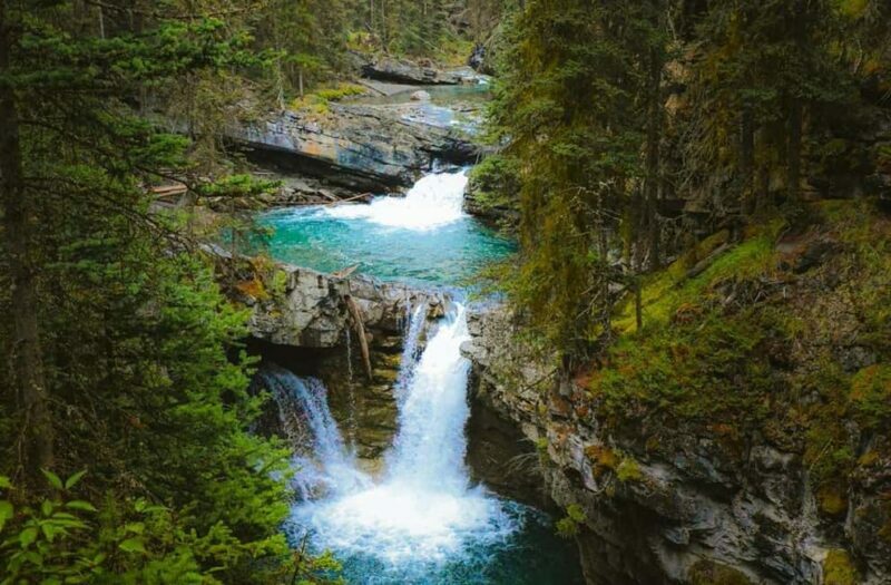 Lake Louise, Moraine Lake & Johnston Canyon Private Day Tour - What Travelers Say