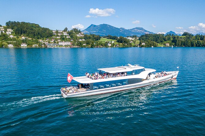 Lake Lucerne Panoramic Sightseeing Cruise - Onboard Amenities