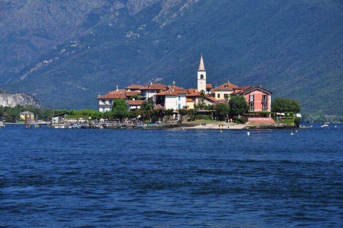 Lake Maggiore: Full-Day Private Boat Tour With Lunch - Booking and Reservations