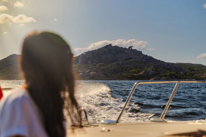 Lake Maggiore: Return Boat Transfer to Borromean Islands - Hotel Pick-up and Drop-off