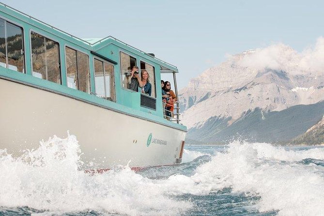 Lake Minnewanka Cruise - Admiring the Canadian Rockies Scenery