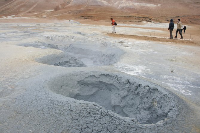 Lake Mývatn and Powerful Dettifoss Day Tour From Akureyri - Hverarond Hot Springs