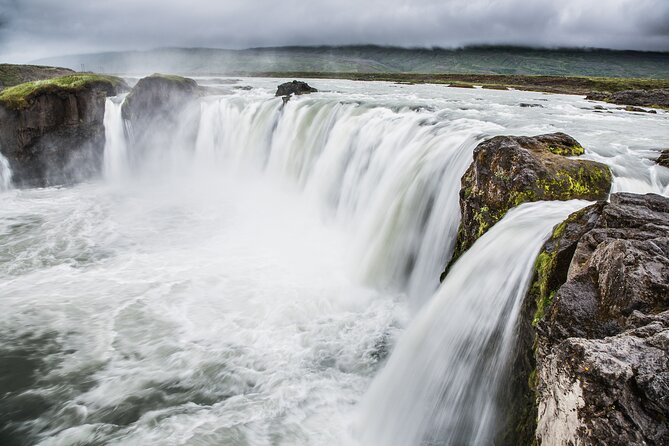 Lake Mývatn & Goðafoss Waterfall From Akureyri Port - Photo Opportunities and Leg Stretching